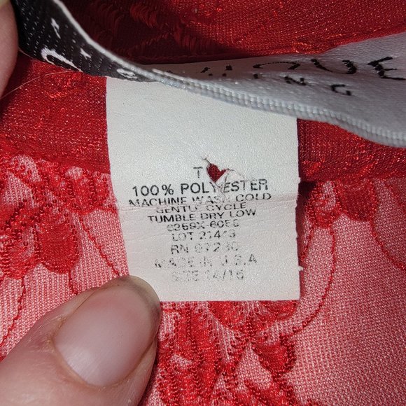 Younique Clothing - sheer red blouse - Women's size Large - gently worn - Picture 3 of 4